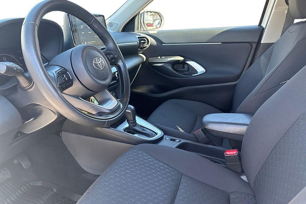 Vehicle Image 10