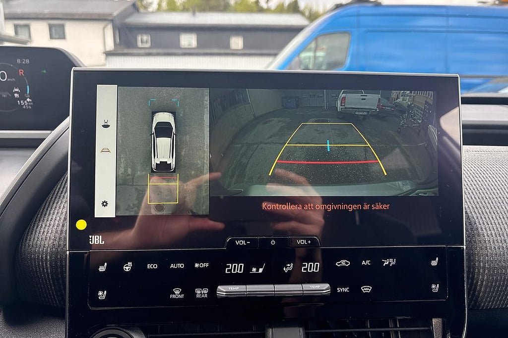 Vehicle Image 15