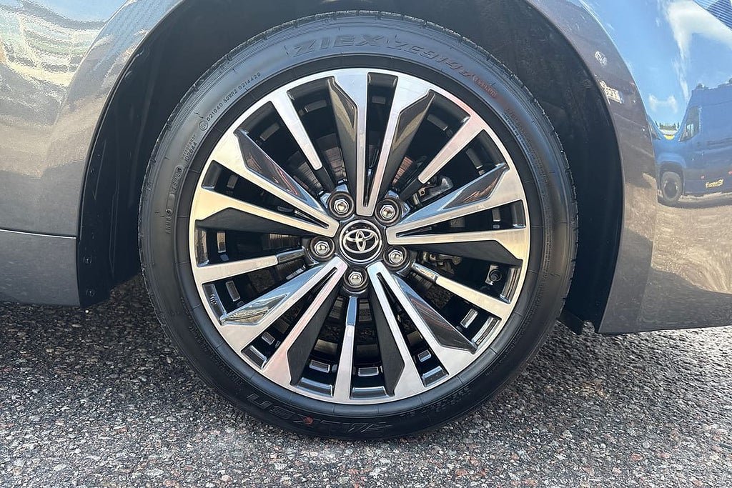Vehicle Image 21