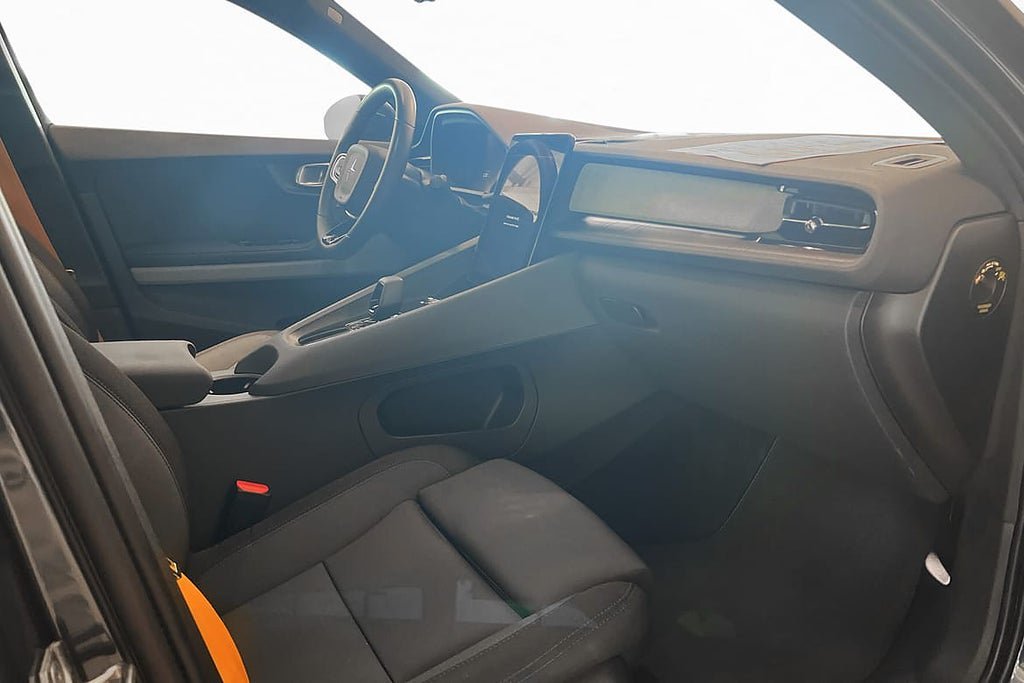 Vehicle Image 13