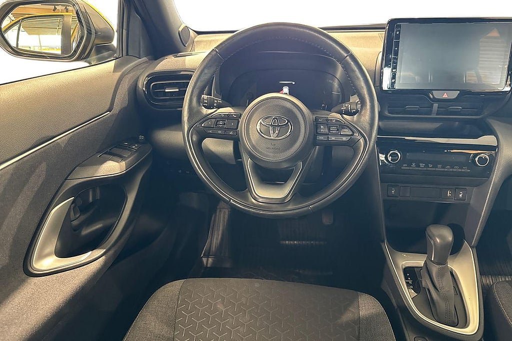 Vehicle Image 11