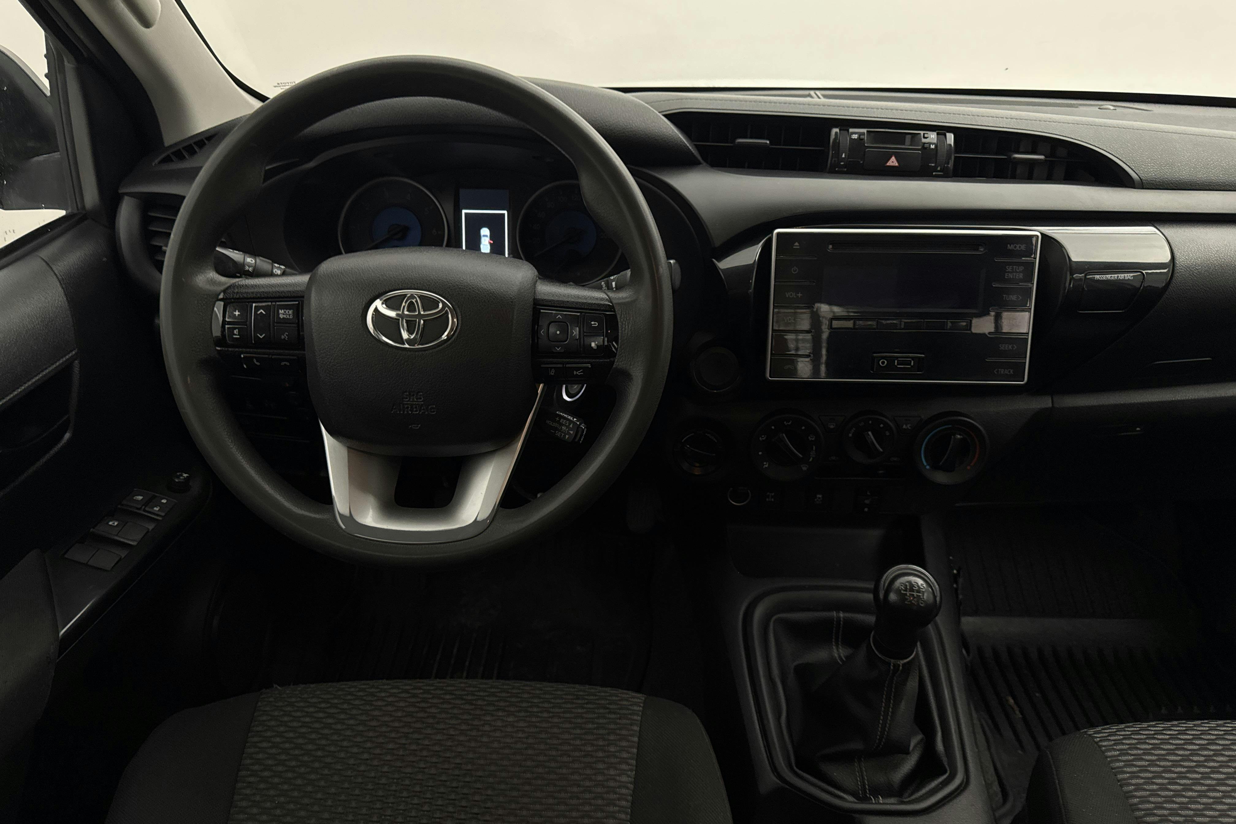Vehicle Image 13
