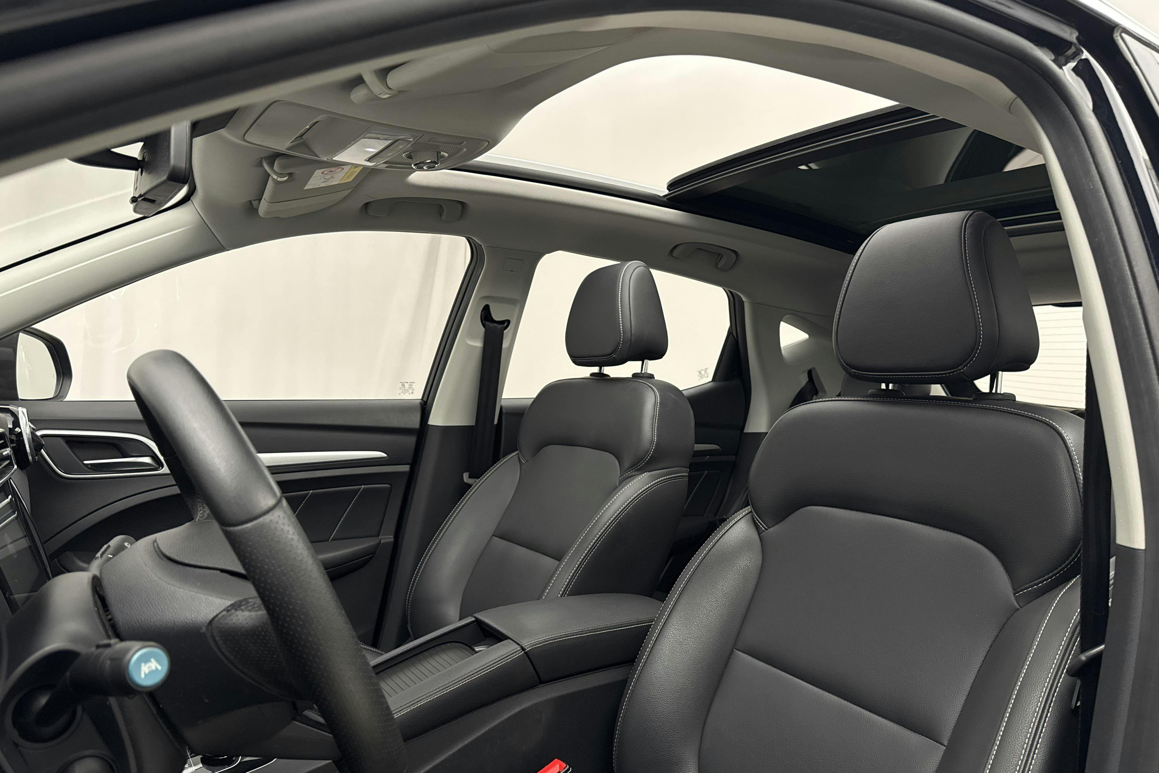 Vehicle Image 15