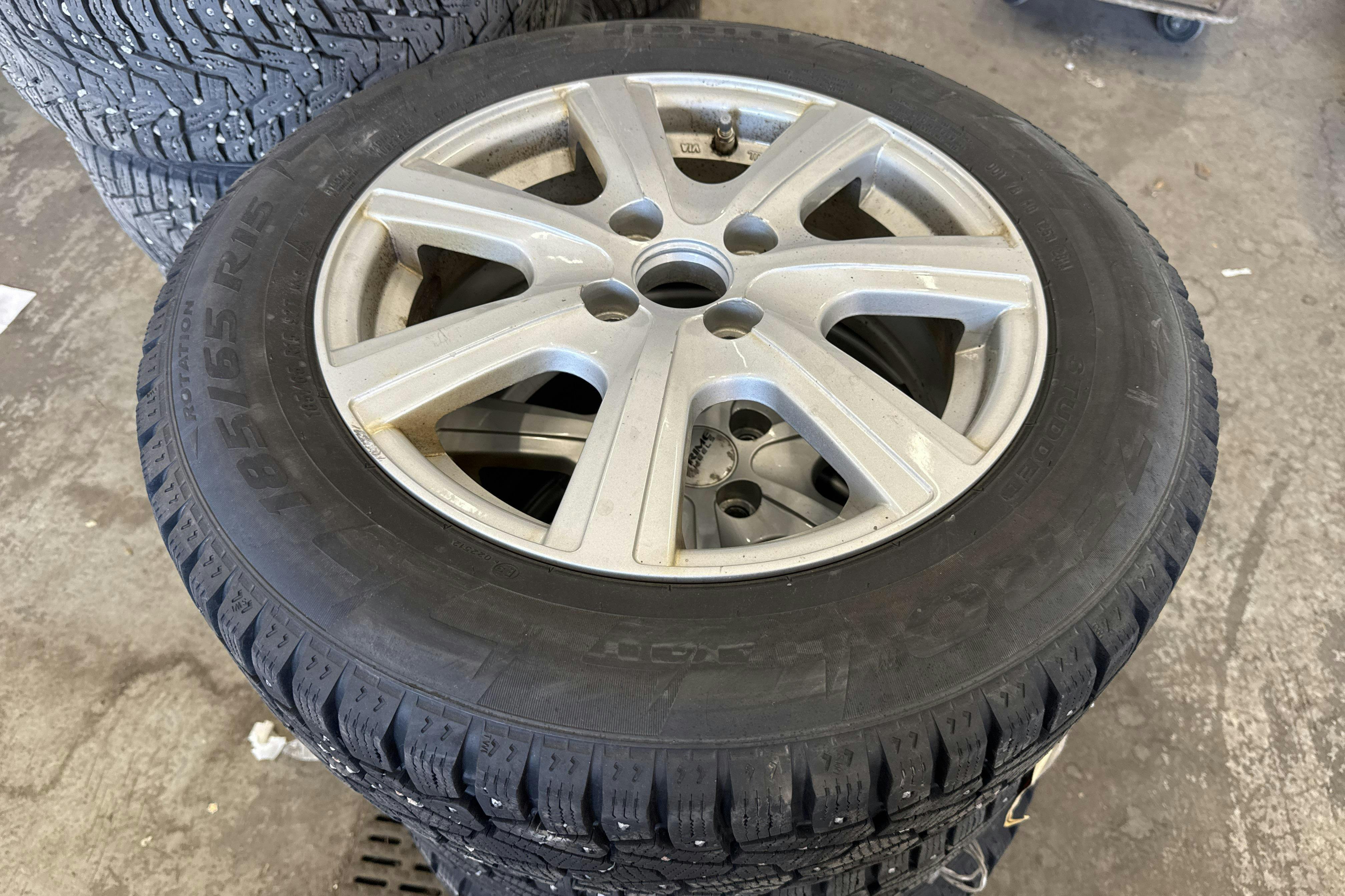 Vehicle Image 14