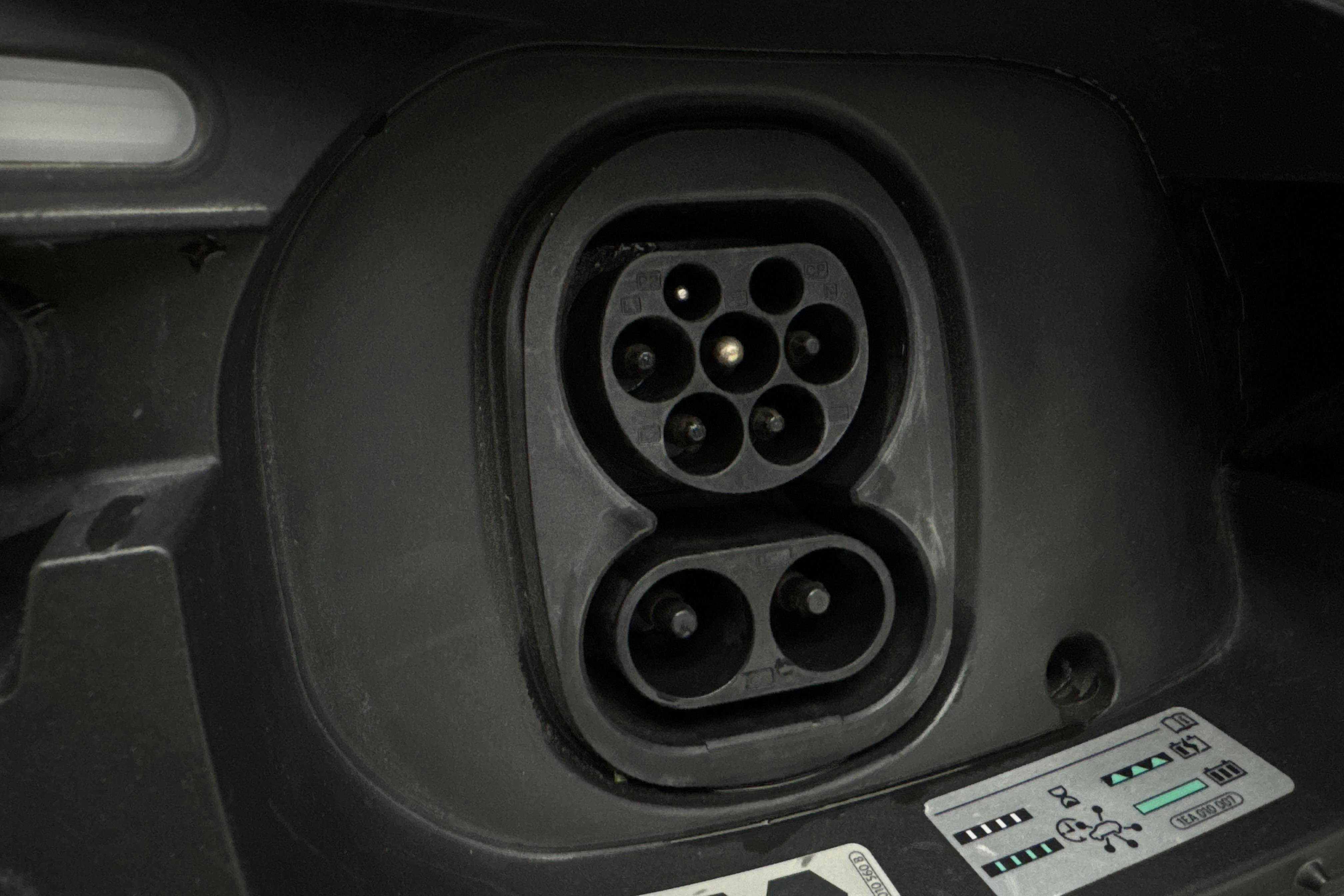 Vehicle Image 18