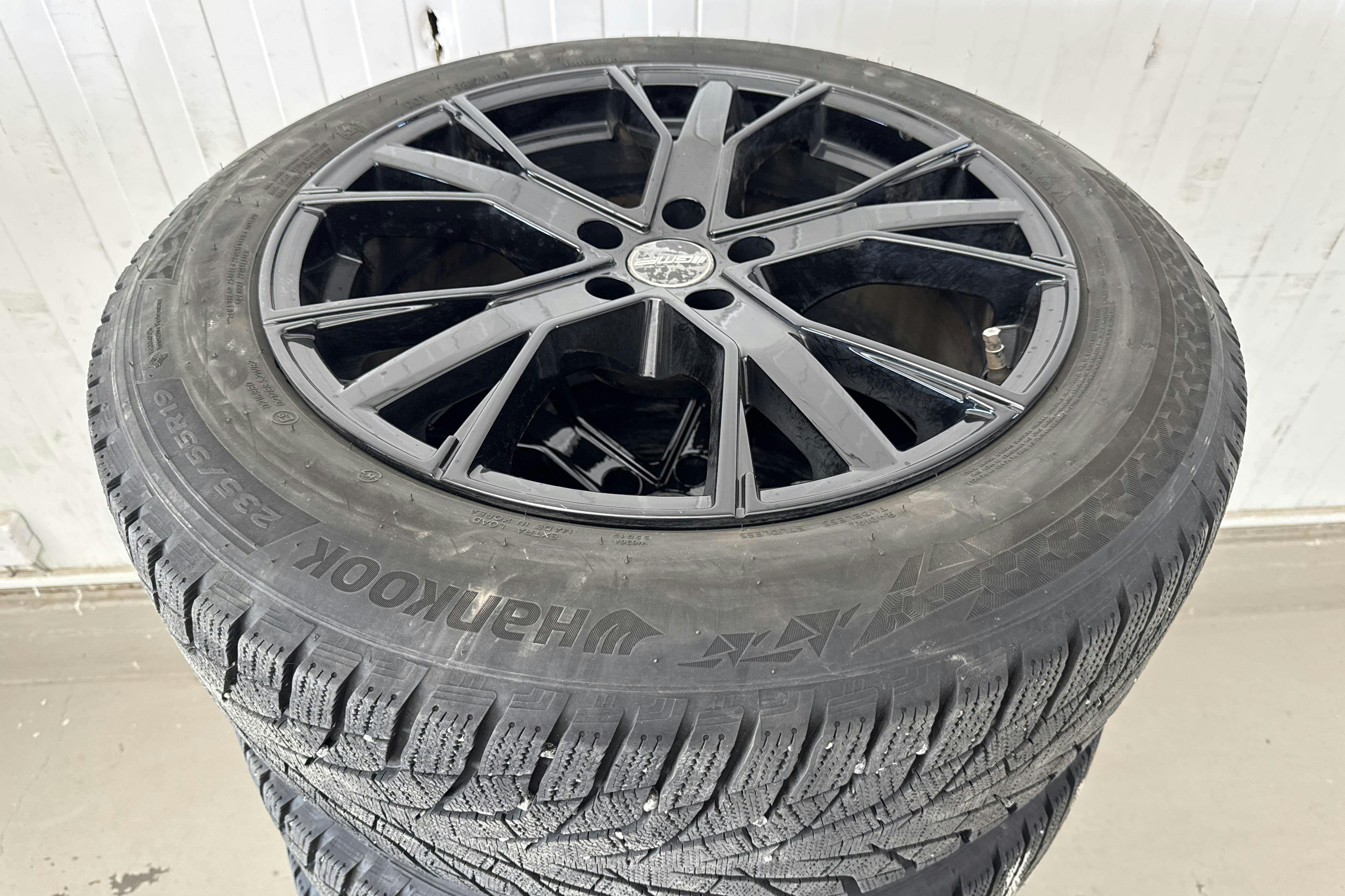 Vehicle Image 19
