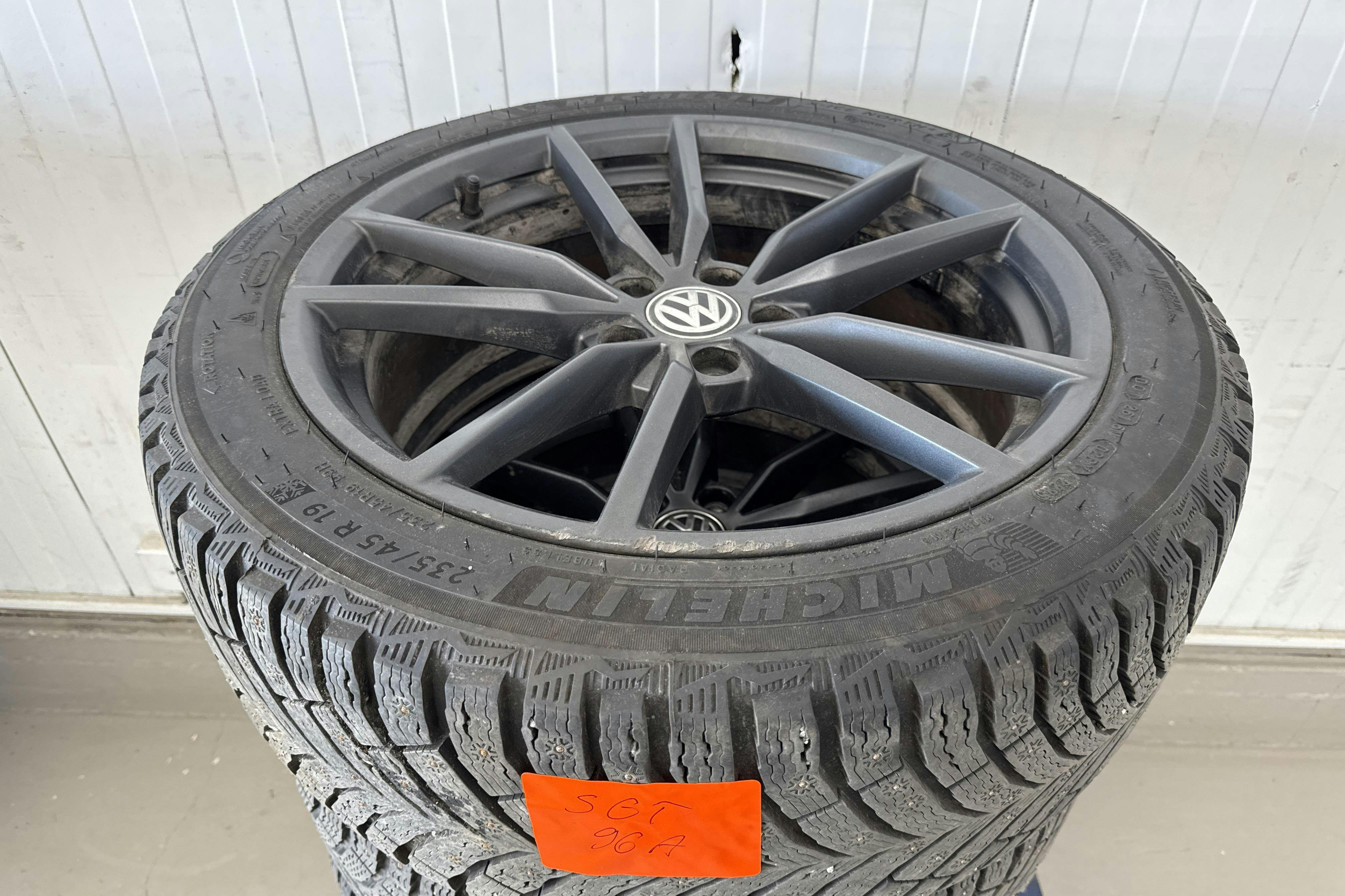 Vehicle Image 19