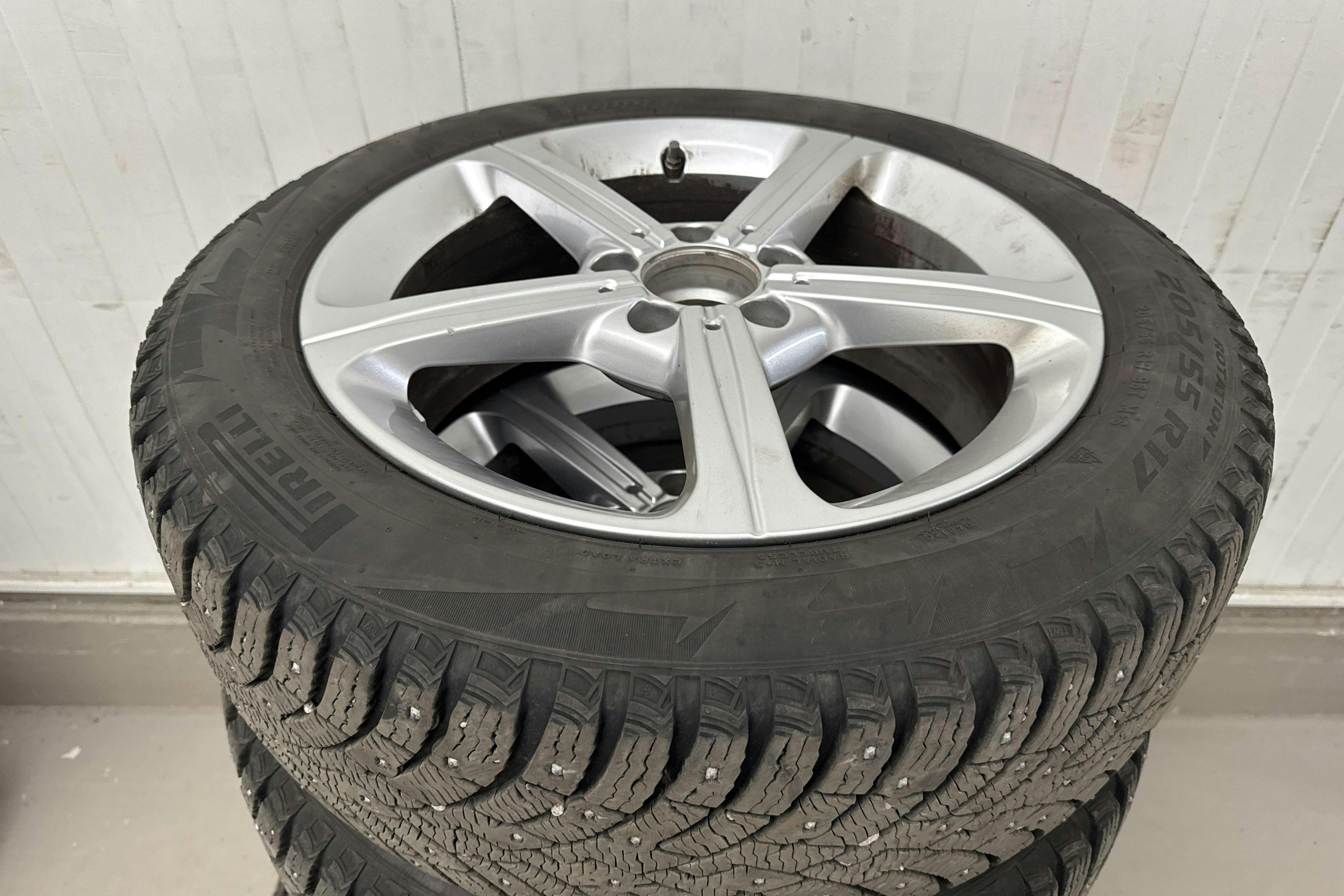 Vehicle Image 19