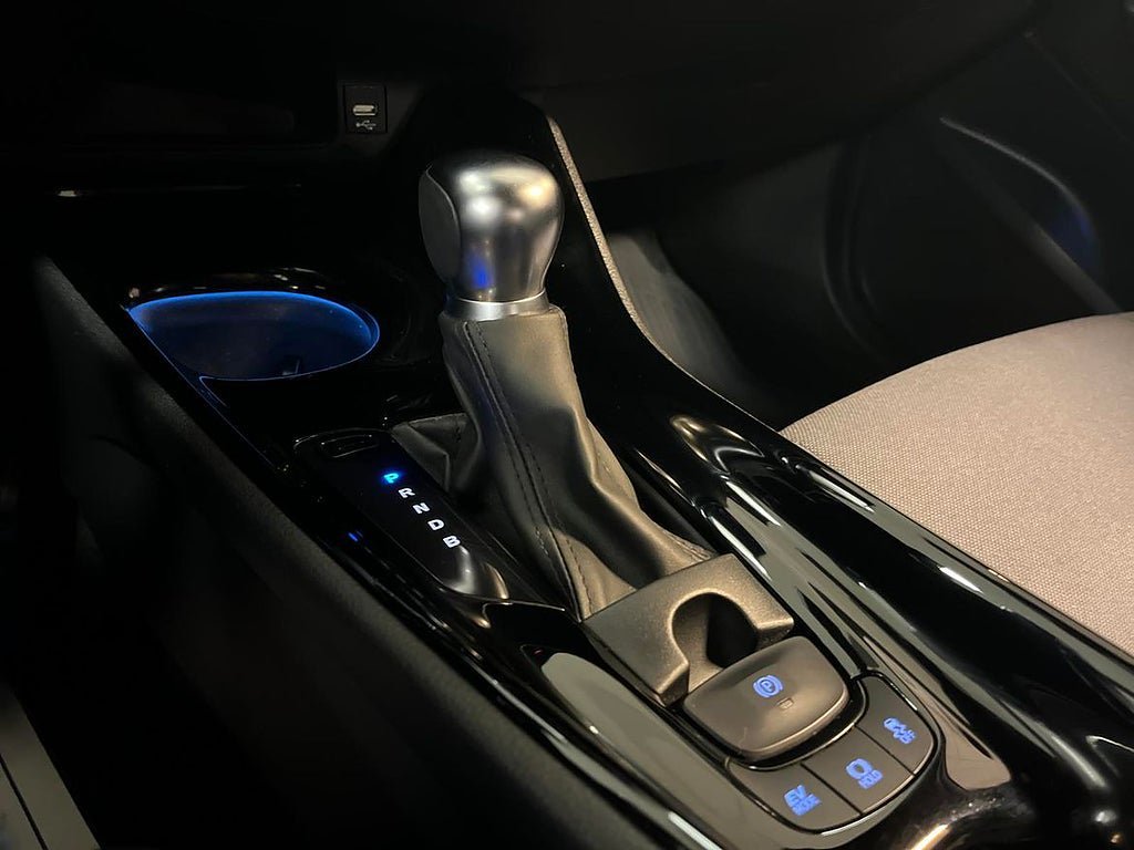 Vehicle Image 18