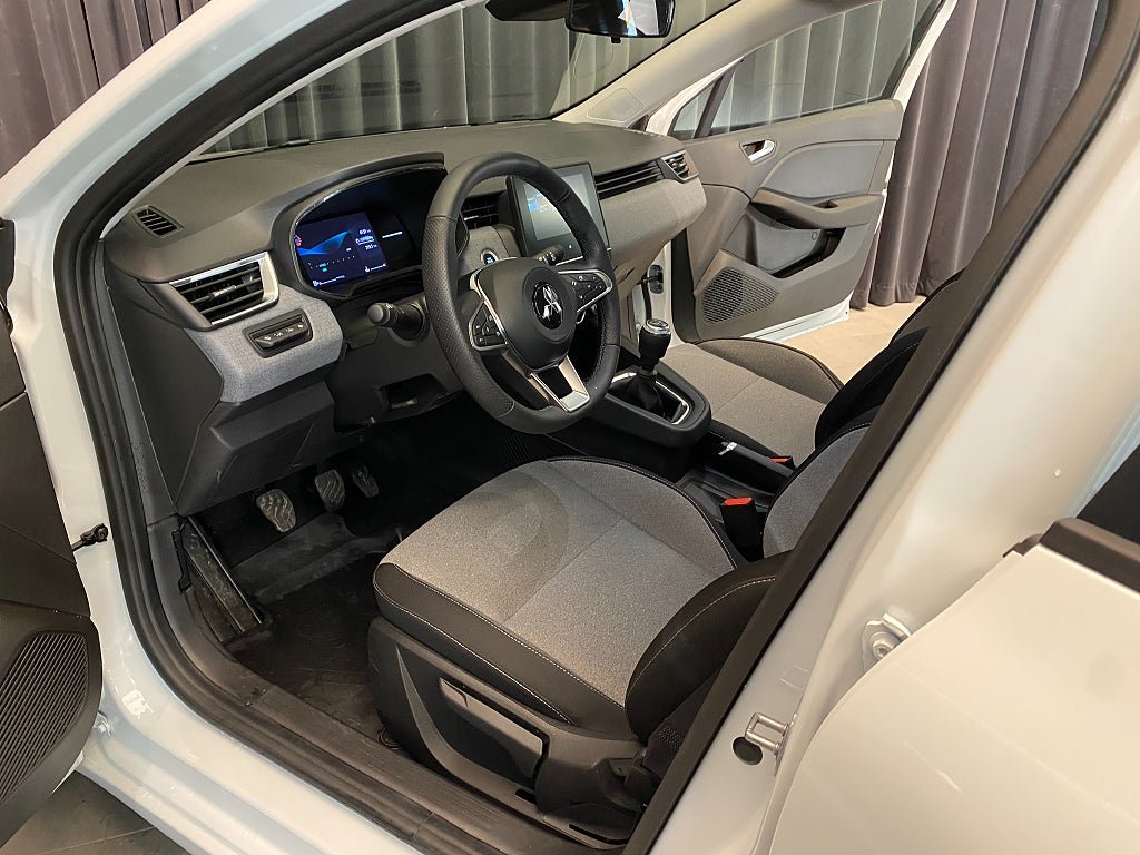Vehicle Image 22