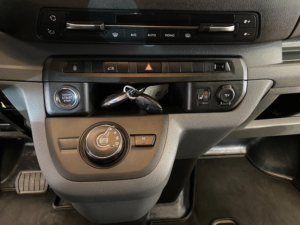 Vehicle Image 37