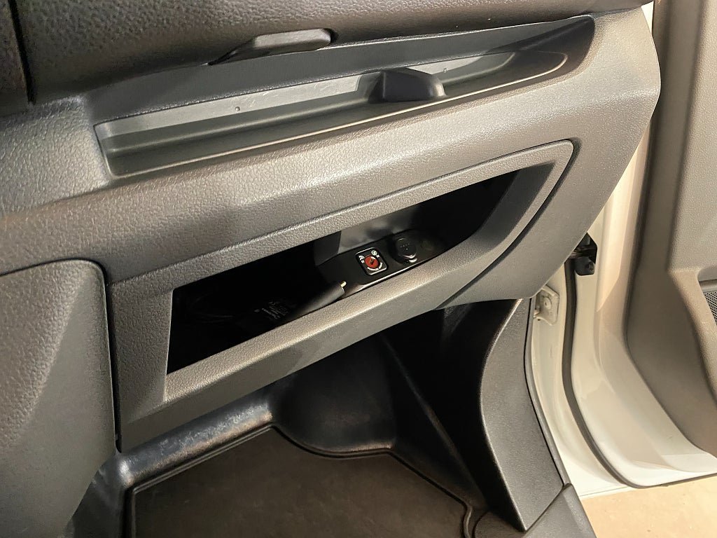 Vehicle Image 38