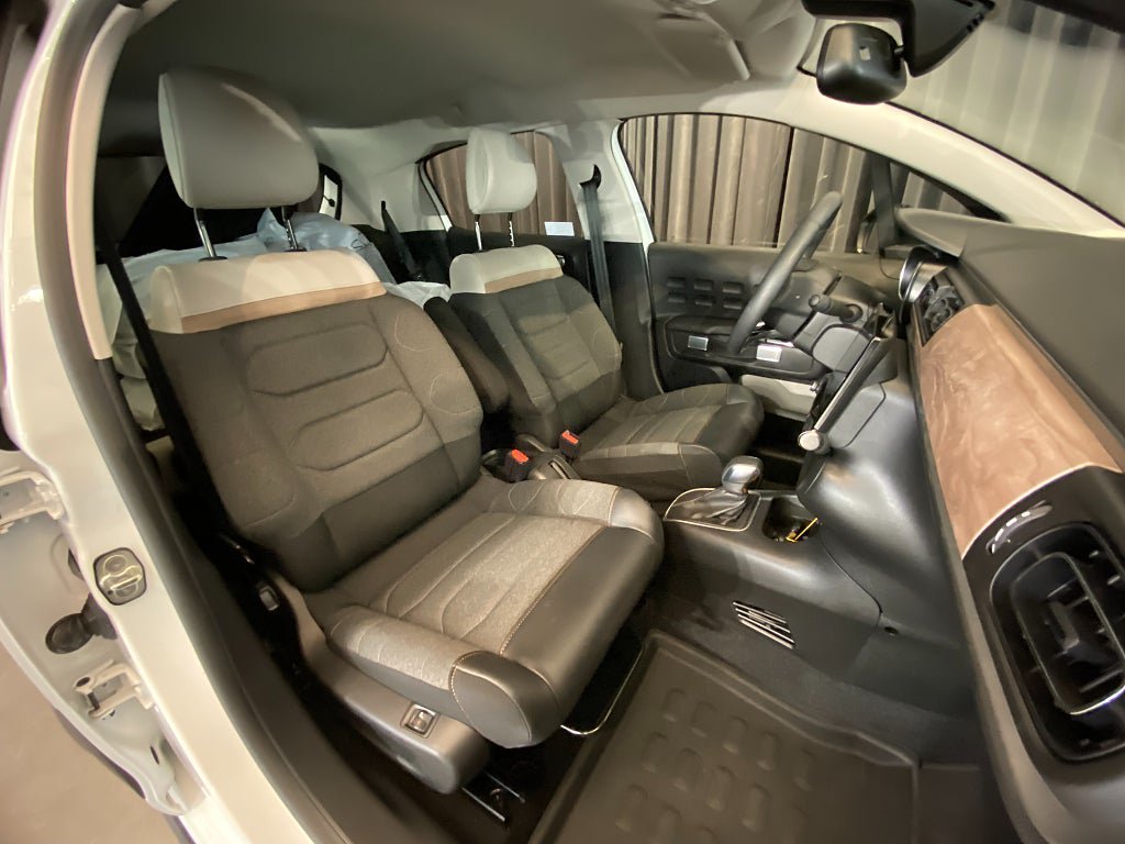 Vehicle Image 20
