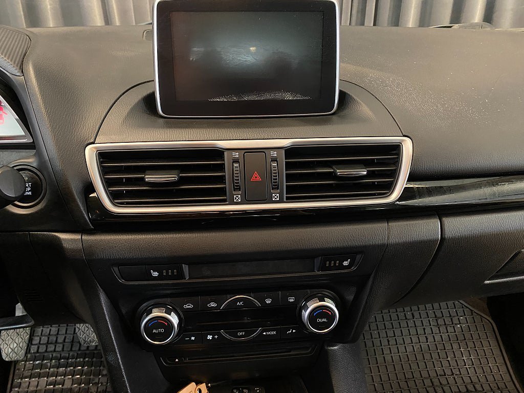 Vehicle Image 28