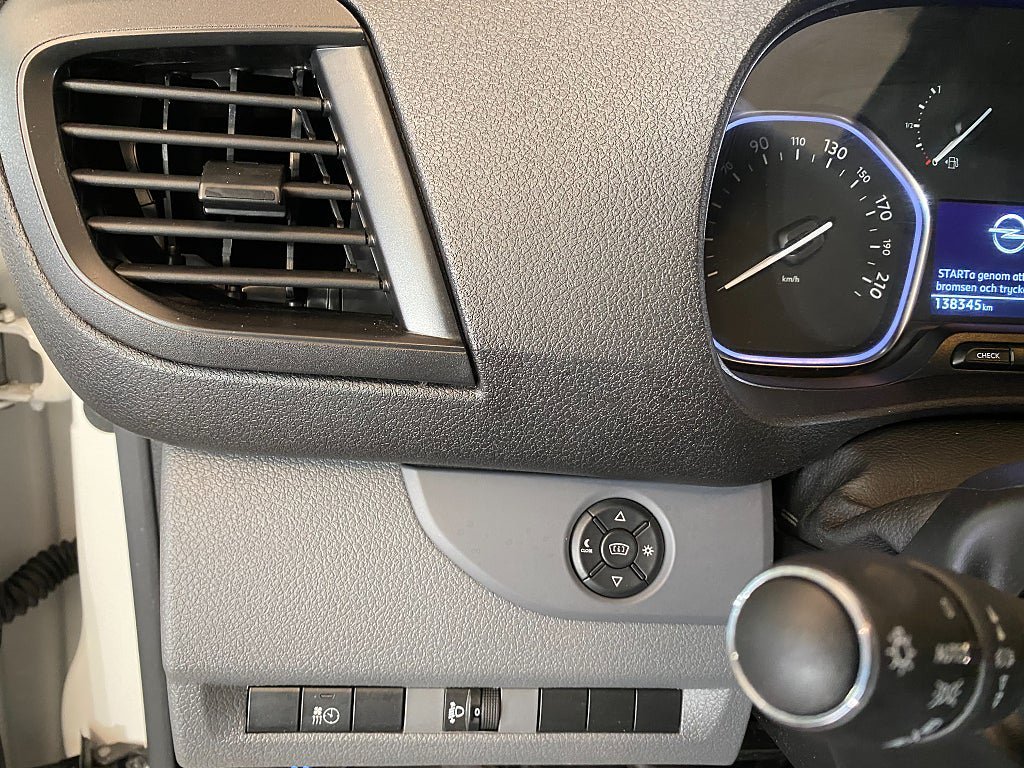 Vehicle Image 40