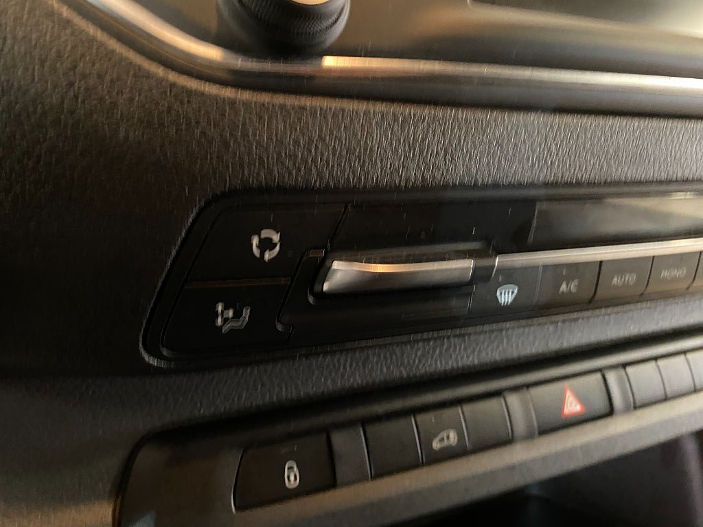 Vehicle Image 48