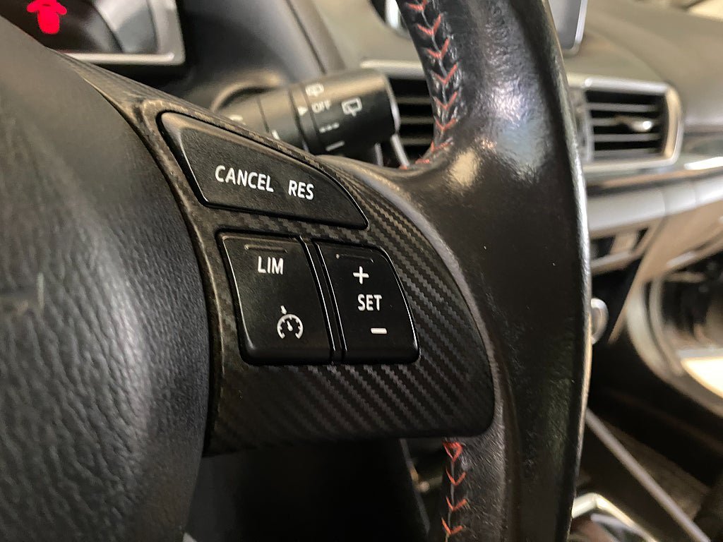 Vehicle Image 37