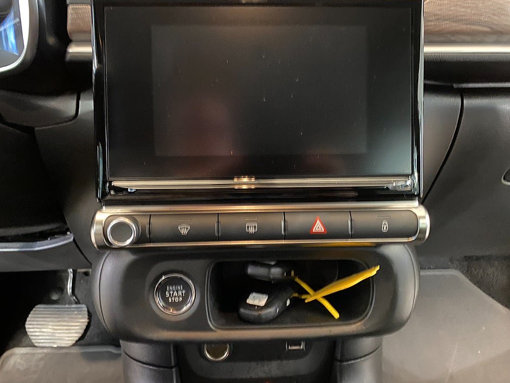 Vehicle Image 32