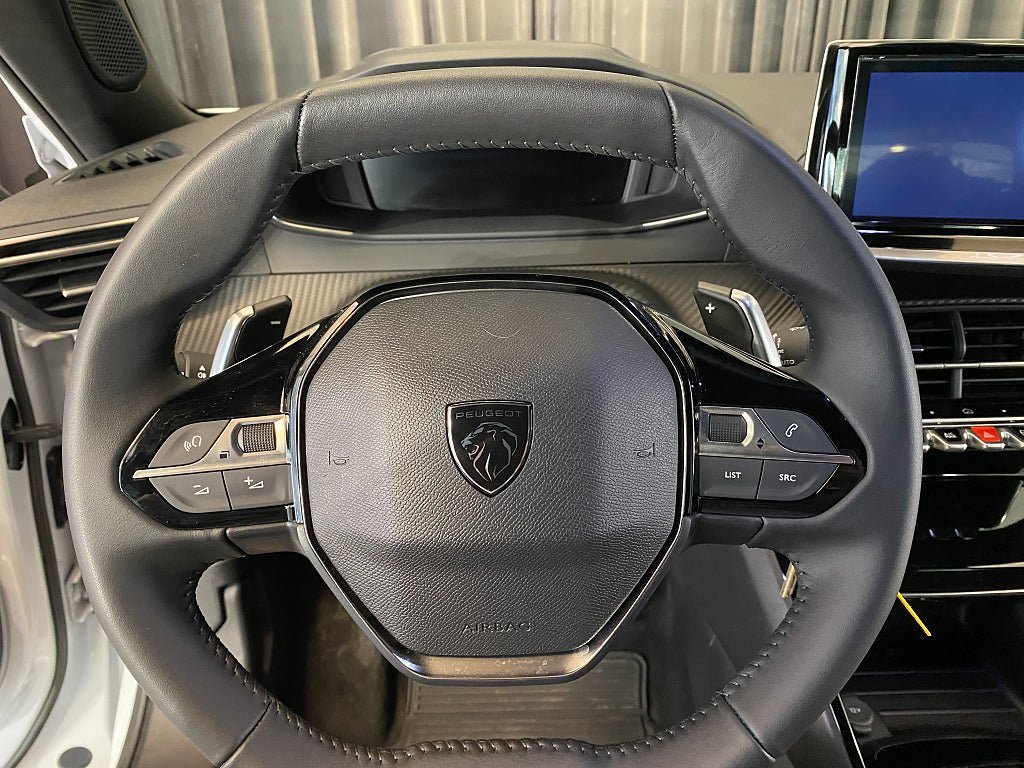 Vehicle Image 33