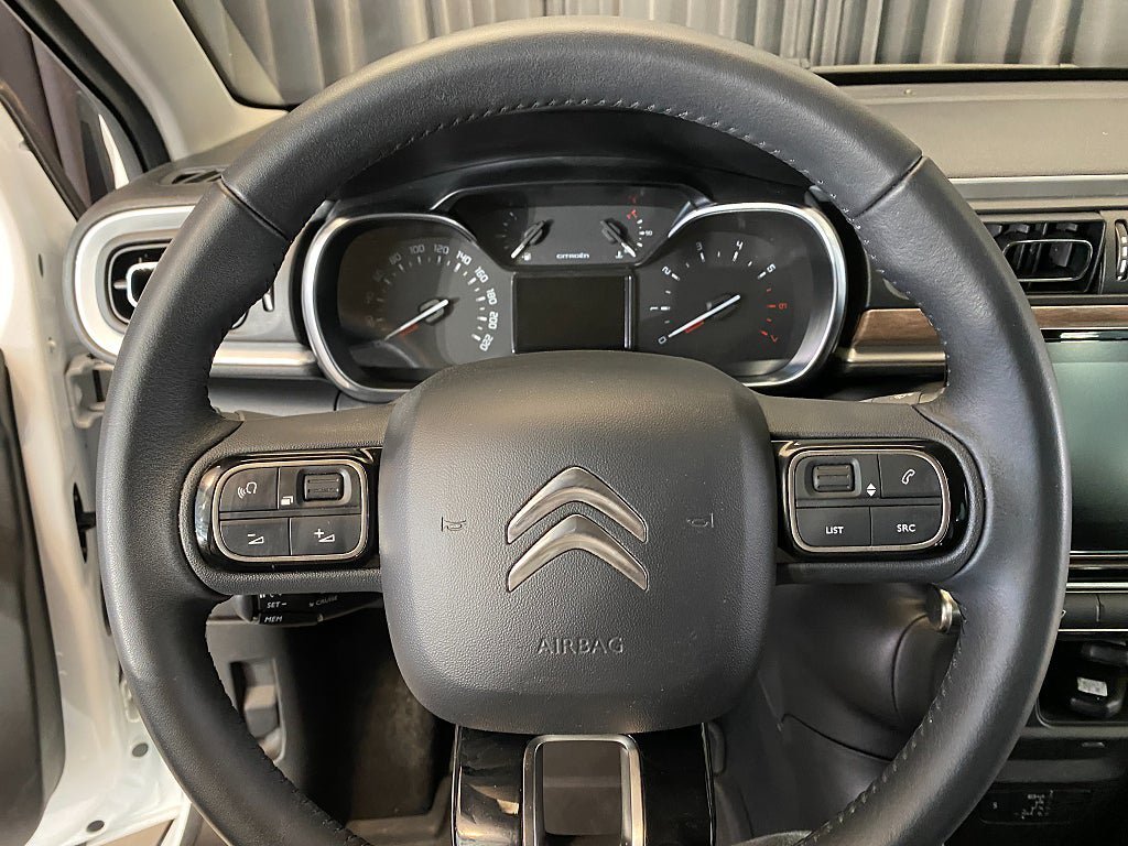 Vehicle Image 40