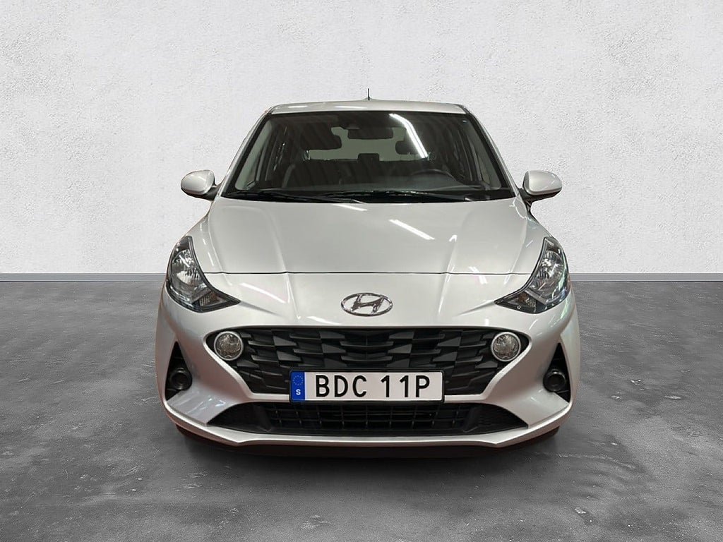 Vehicle Image 8