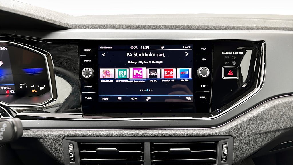 Vehicle Image 9
