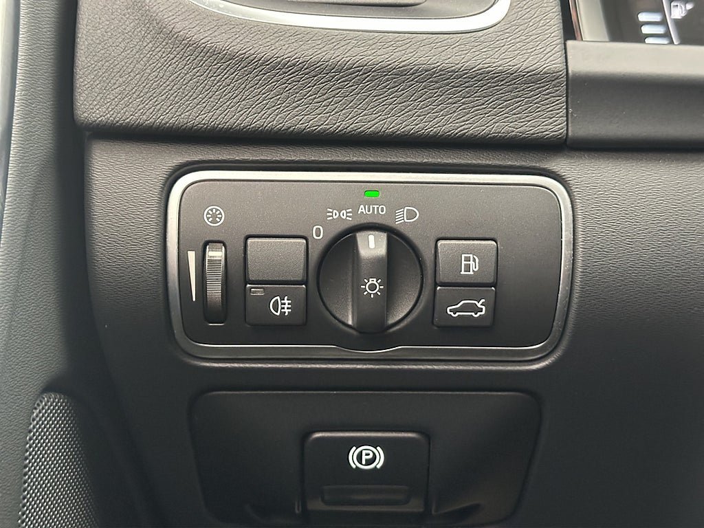 Vehicle Image 26