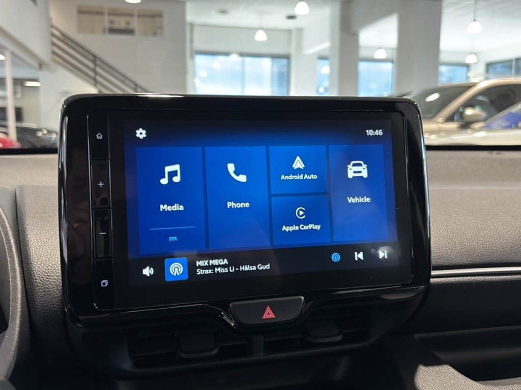 Vehicle Image 12