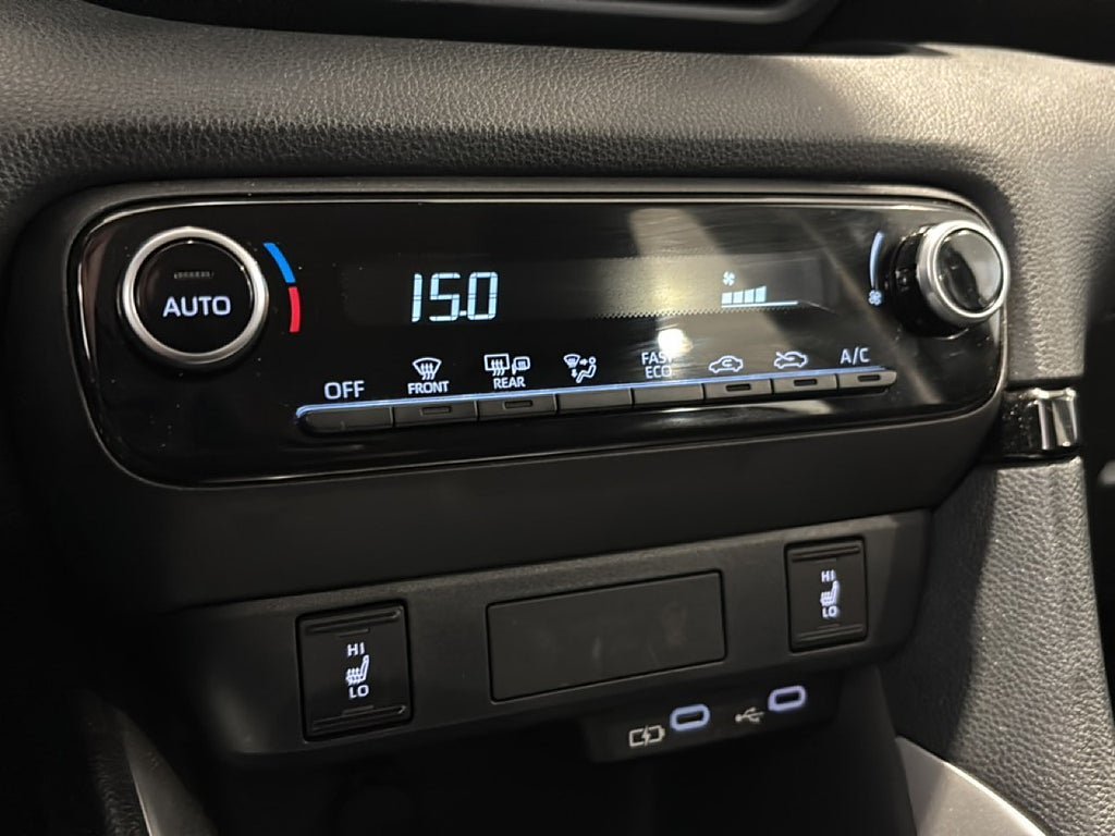 Vehicle Image 16