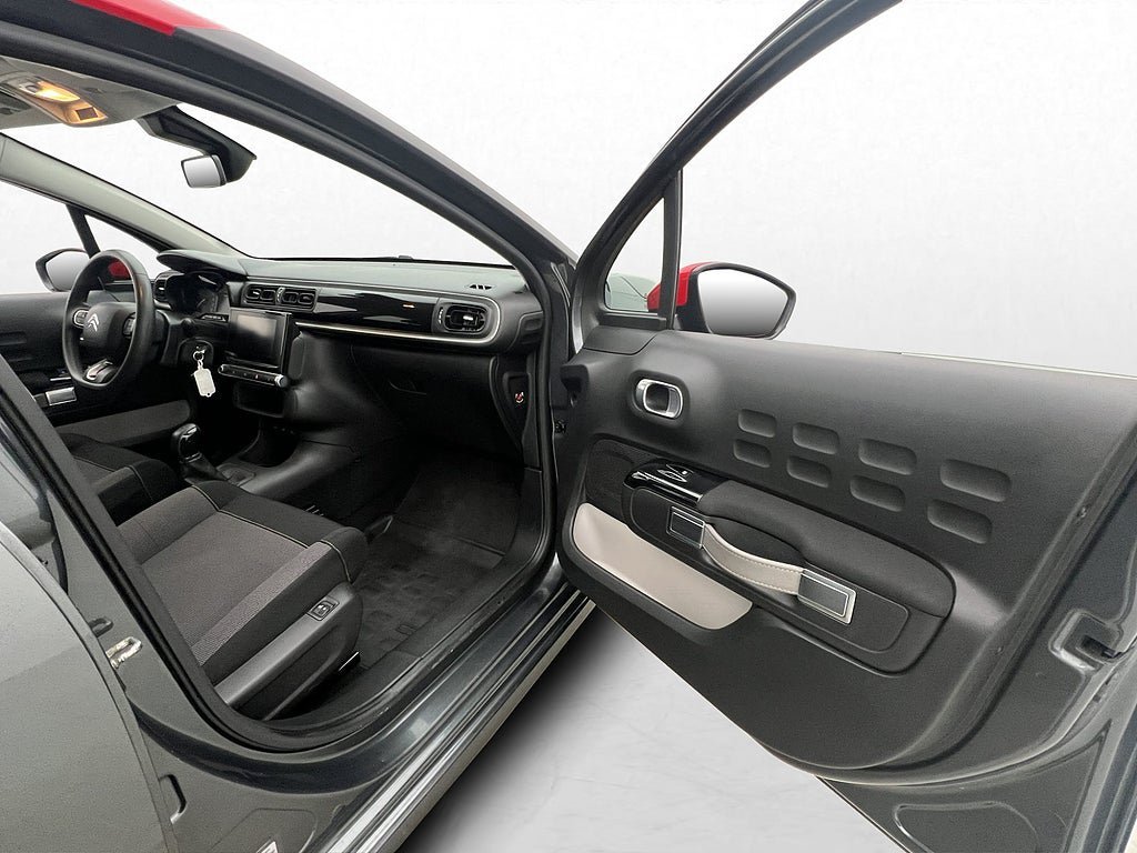 Vehicle Image 23