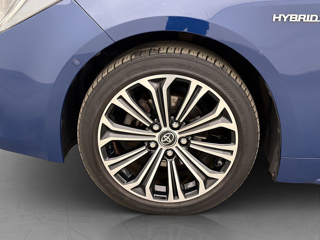 Vehicle Image 30