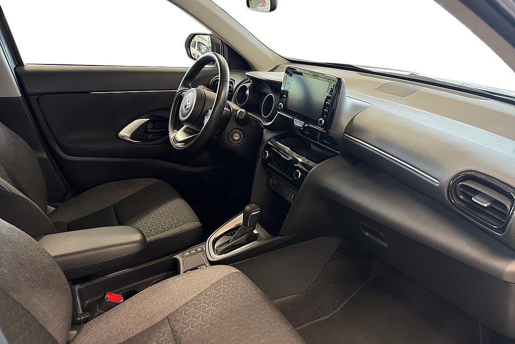 Vehicle Image 7