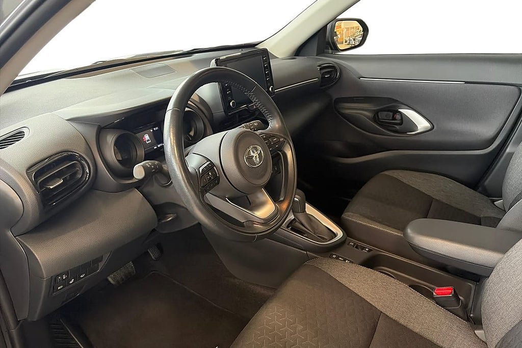 Vehicle Image 11