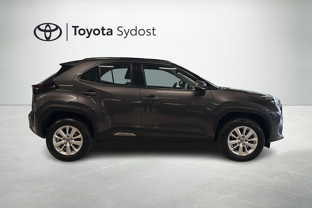 Vehicle Image 12