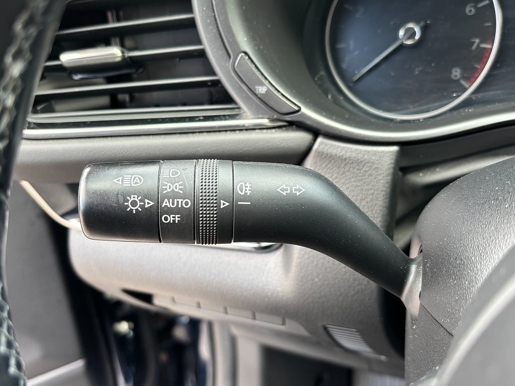 Vehicle Image 24