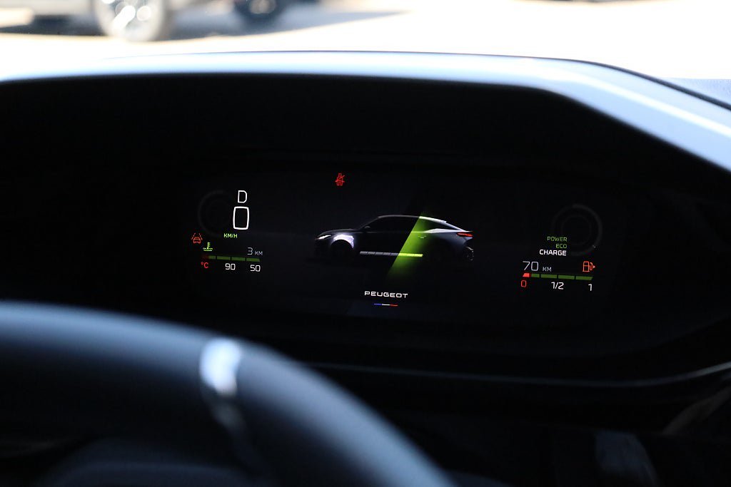 Vehicle Image 25