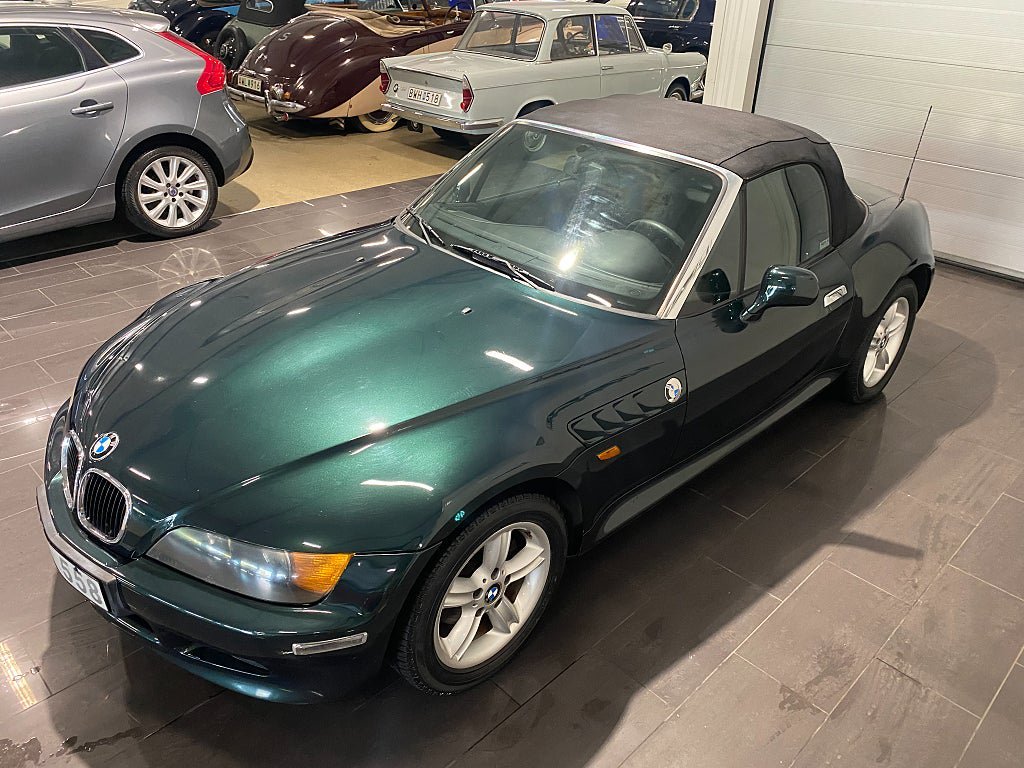 Vehicle Image 6