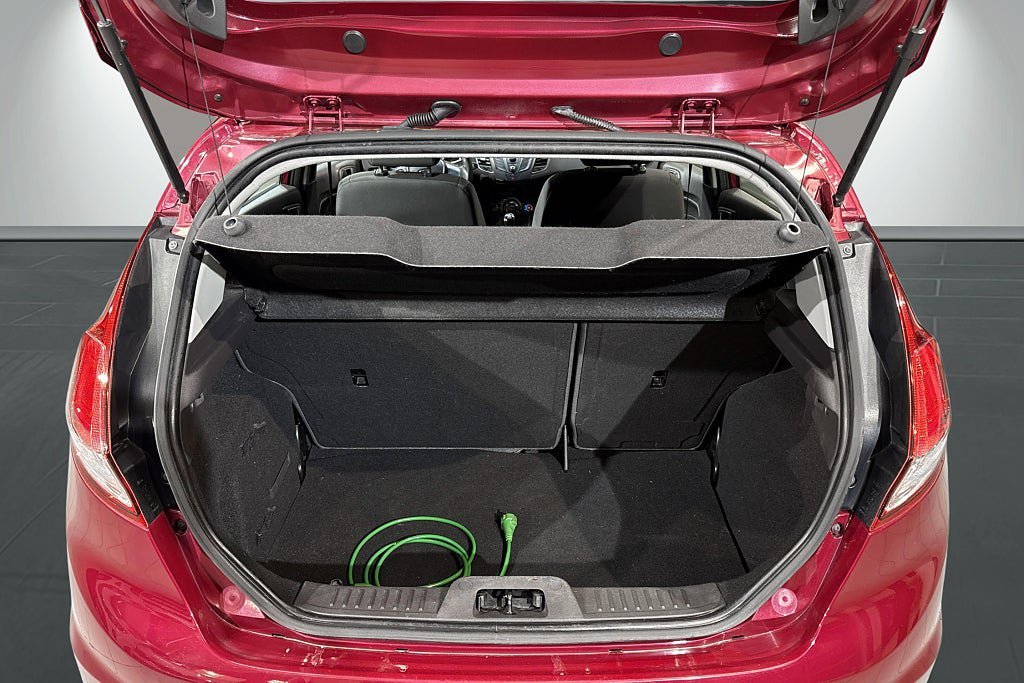 Vehicle Image 18
