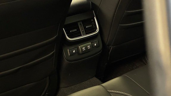 Vehicle Image 27