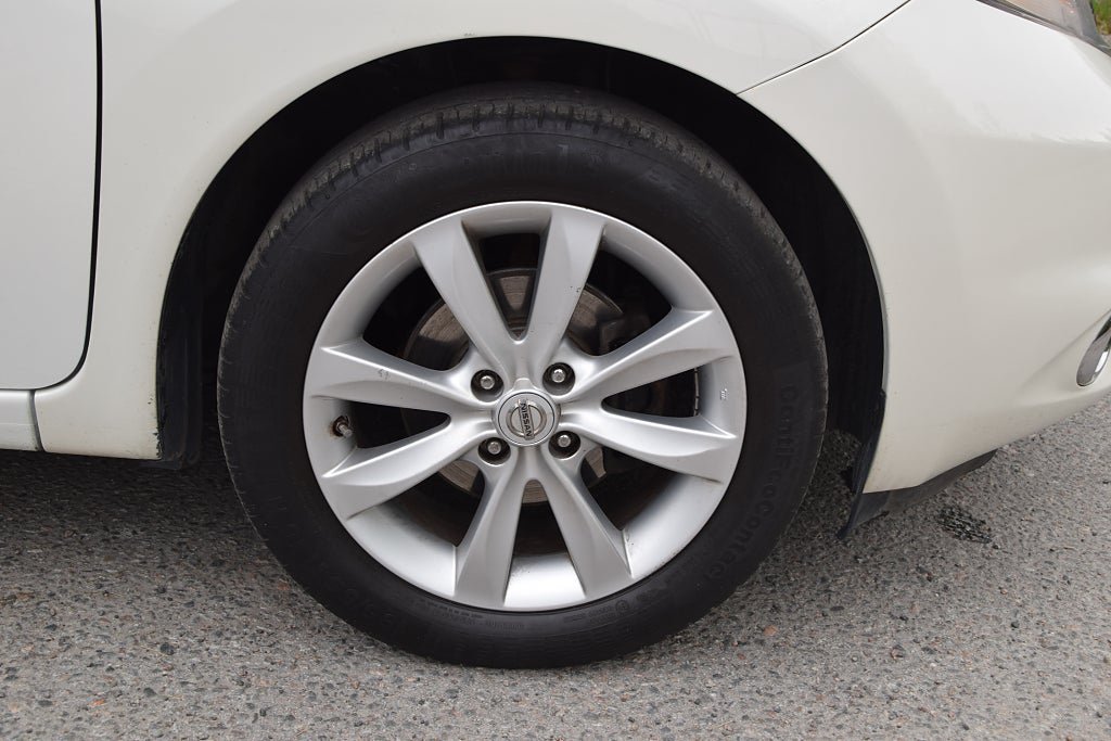 Vehicle Image 21