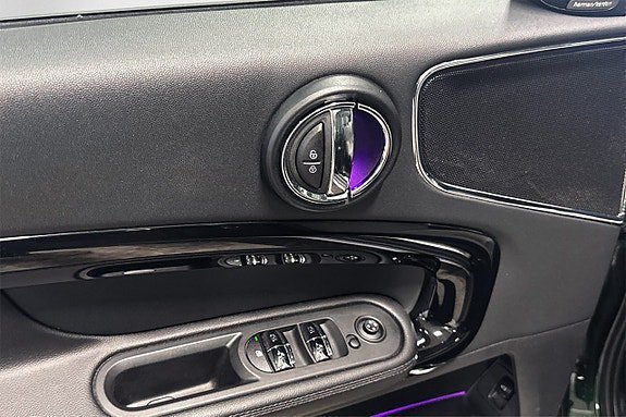 Vehicle Image 29