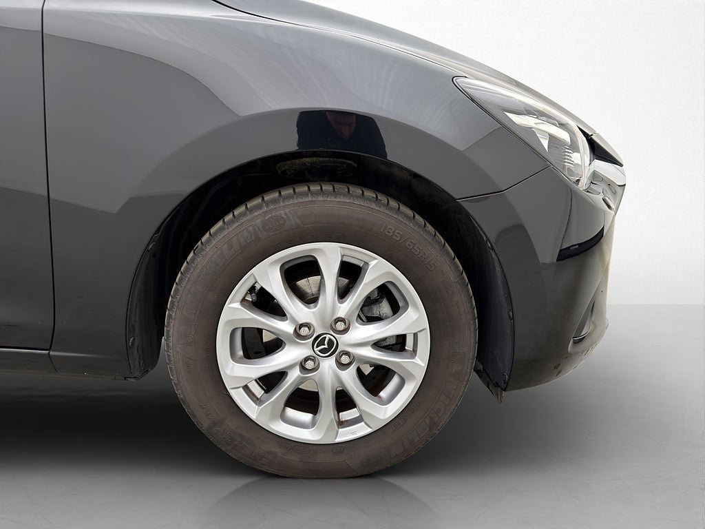 Vehicle Image 10