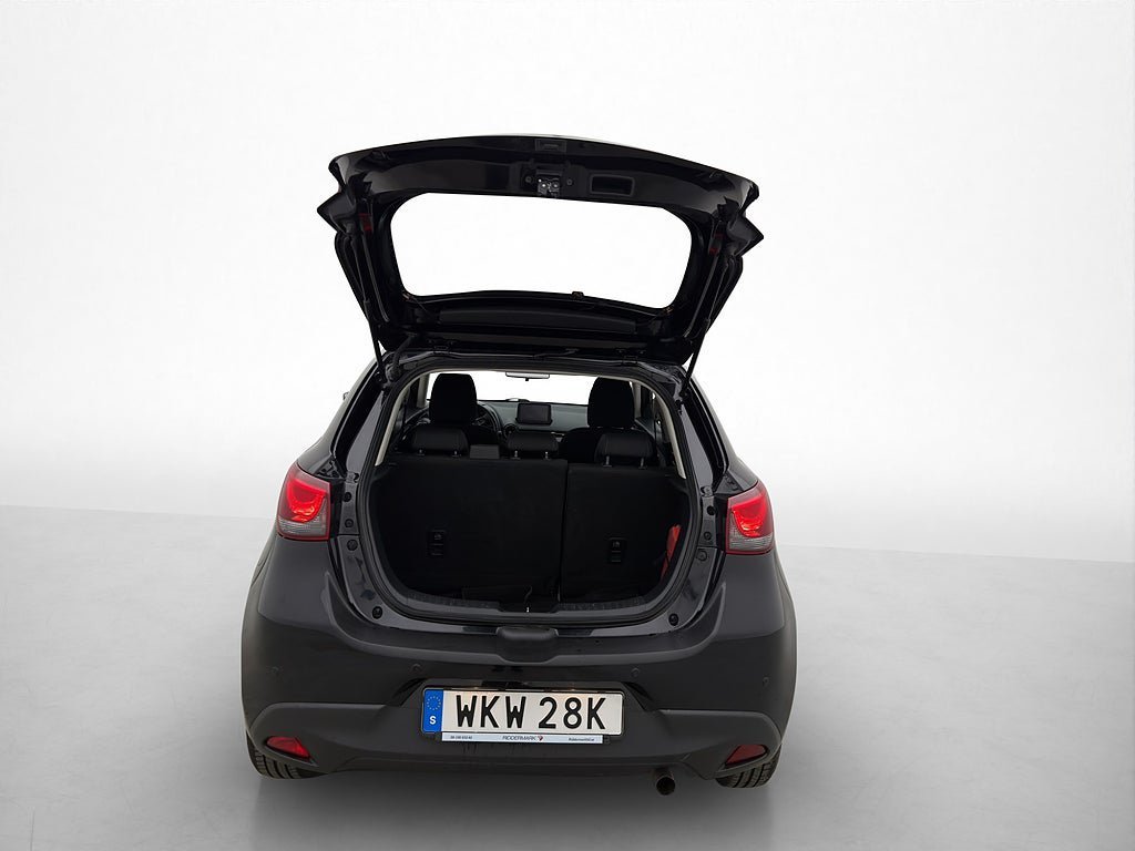 Vehicle Image 16