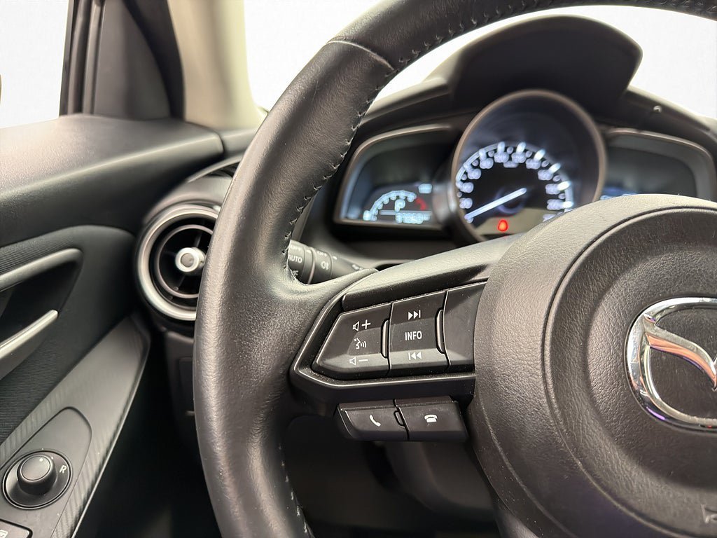 Vehicle Image 26