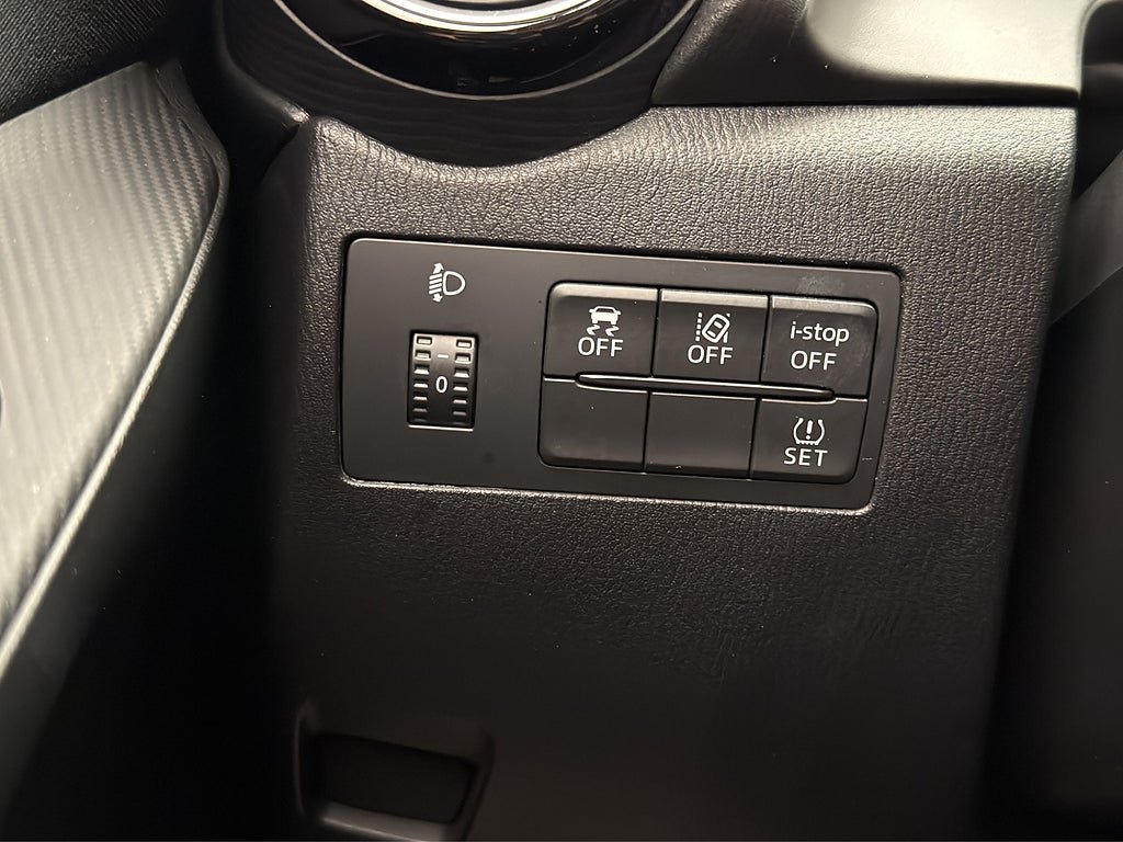 Vehicle Image 29