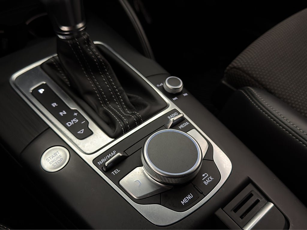 Vehicle Image 31