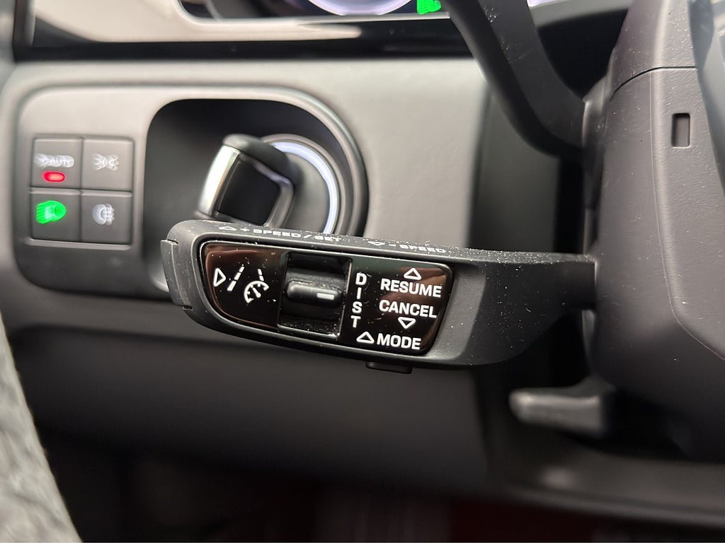 Vehicle Image 33