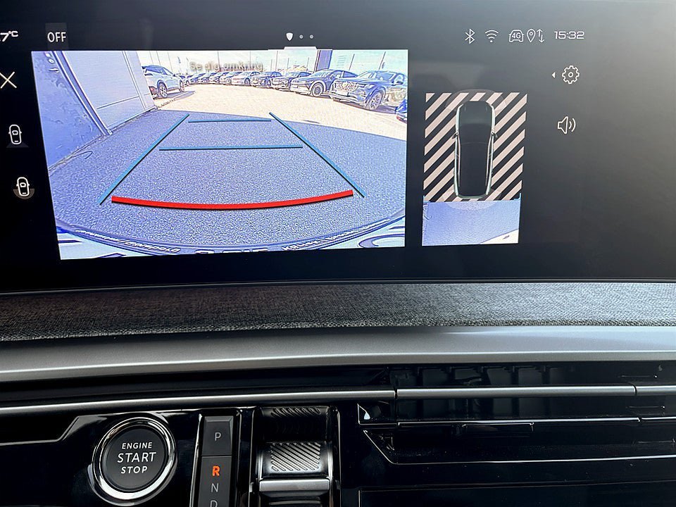 Vehicle Image 15