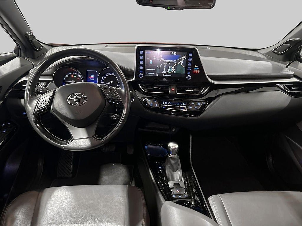 Vehicle Image 11