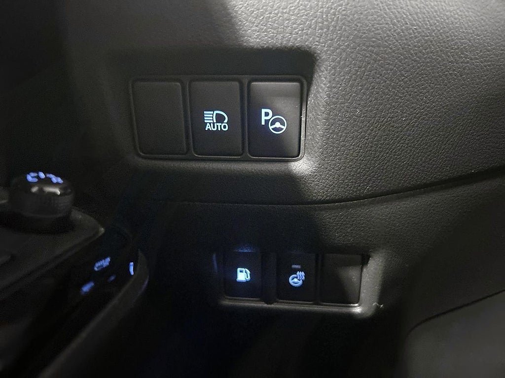 Vehicle Image 24